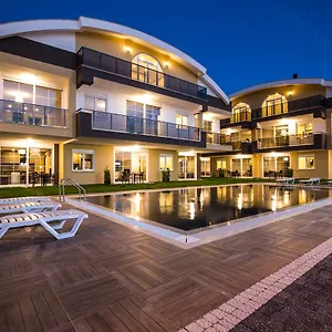 מלון דירות Lara Homes