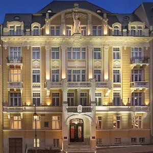מלון Luxury Olympic Palace
