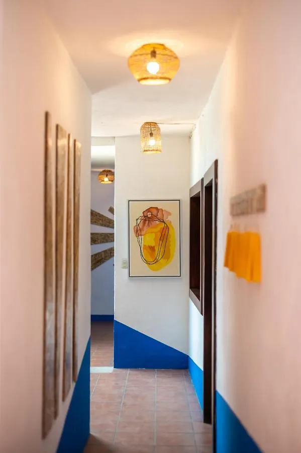 Why Not Hotel Antigua 3*,